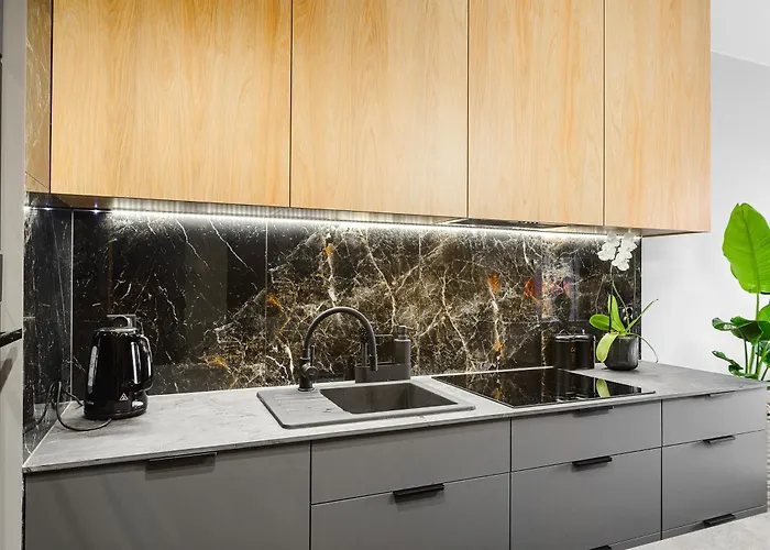 Lumina Premium With Parking *